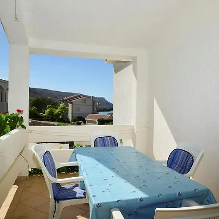 Valentic 3*