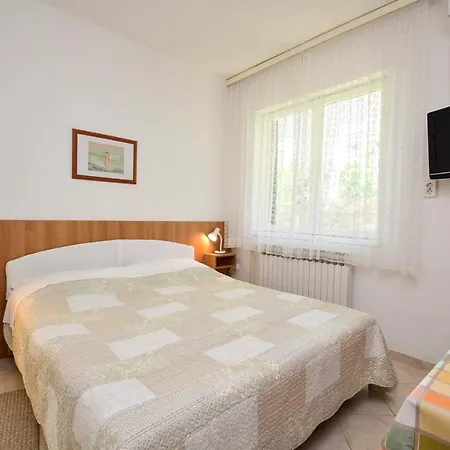 Valentic 3* Pag Town